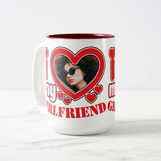 私は私のガールフレンドの写真パーソナライズされた文字が大好き ツートーンマグカップ (正面左)