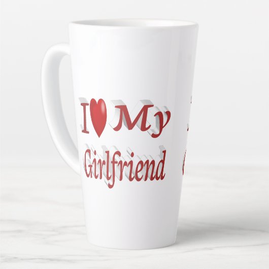 私は私のガールフレンド可愛い赤文字 カフェラテマグ (左アングル)