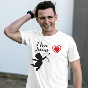 私は私のガールフレンド赤いハートかわいい愛の引用文 Tシャツ