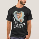 私は私のガールフレンドChalkboardドードルズブラックかわいい Tシャツ<br><div class="desc">私は私のガールフレンドの可愛いパステルミントグリーン色と木炭の白と黒のTシャツを愛する自分の作成。このシャツは小さなBFアニバーサリーおもしろいギフトになることができる。この可愛いティクトックすごいトレンドシャツを常に衣服させる。彼は学校やインスタグラムでたくさんの賛辞を受ける。"私は私のガールフレンドを愛している"シャツはティクトークで最後のトレンドであり、あなたのbfと写真やビデオを撮り、Instagramやソーシャルネットワークであなたの愛を共有する！</div>