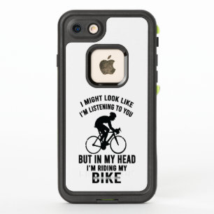 私は私のバイクTシャツに乗って頭を持っている