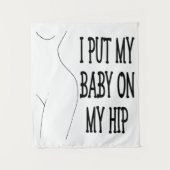 私は私のベビーを私のお尻おもしろいのママとベビーに1/2 タペストリー (正面)