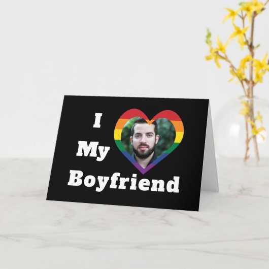 私は私のボーイフレンドが大好きゲイプライドLGBTQカスタムの写真 カード (黄色い花)