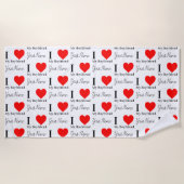 私は私のボーイフレンドと赤いハートが大好きパーソナライズされた ビーチタオル (正面)