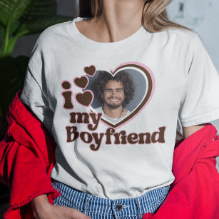 私は私のボーイフレンドの写真ピンク・ブラウンが大好き Tシャツ