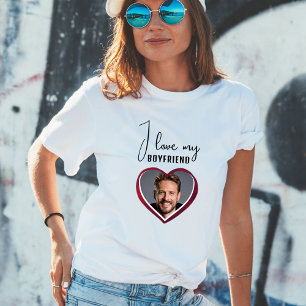 私は私のボーイフレンドハート写真女性が大好き Tシャツ