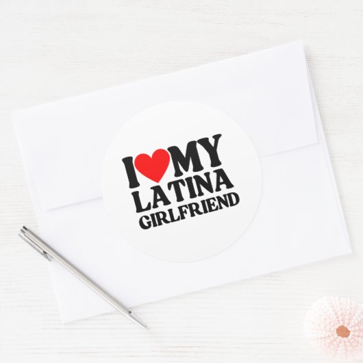 私は私のラテンアメリカ系女性ガールフレンドを愛し、私はハート私のラテンアメリカ系女性 ラウンドシール (封筒)