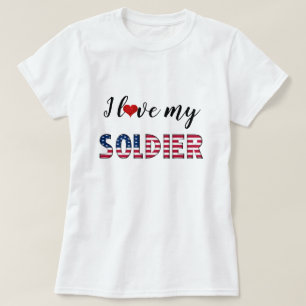 私は私の兵士アメリカ国旗のタイポグラフィかわいい Tシャツ