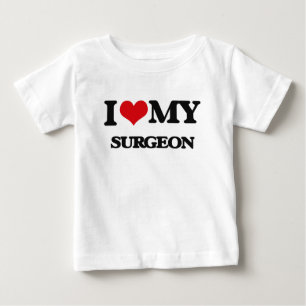 私は私の外科医を愛します ベビーTシャツ