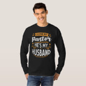 私は私の夫の牧師の妻が理解する私の牧師を愛する Tシャツ (正面フル)