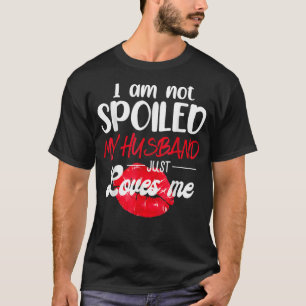 私は私の夫を愛しているだけで台無しではないカップルVal Tシャツ