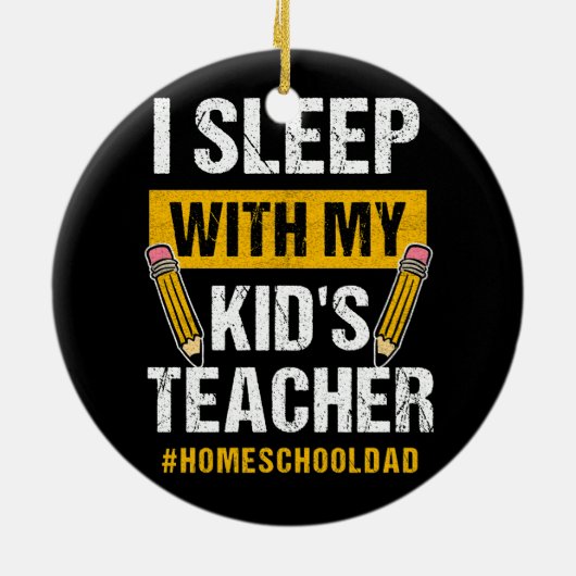私は私の子供と一緒に寝る先生おもしろいホテルパパ セラミックオーナメント (裏面)