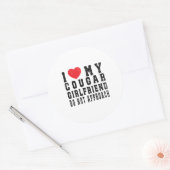 私は私の熱いクーガーのガールフレンド私のハート私のクーガー ラウンドシール (封筒)