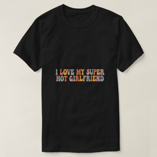 私は私の熱すごいいガールフレンドGF赤いハートLove V Tシャツ (デザイン正面)