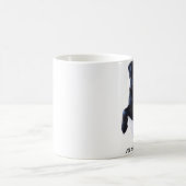 私は私の物に黒黒いパグのマグを取ります コーヒーマグカップ (中央)