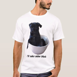 私は私の物に黒黒いパグのTシャツを取ります Tシャツ
