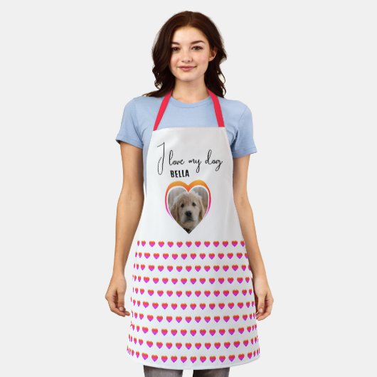 私は私の犬のハートパターンのペットの写真名が大好き エプロン (着用した状態)