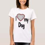 私は私の犬をハート – あなたのペットの写真 Tシャツ<br><div class="desc">このおもしろいのTシャツで犬を愛してる！シャツはおもしろいハート型のフォトドロップインフレームを備えており、自分の犬の写真をアップロードできる。愛犬家は秋を愛し、このおもしろいカスタマイズ可能なtシャツであなたの独自の写真をアップロードすることができる。</div>