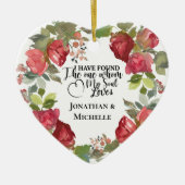 私は私の魂が赤いバラを愛するハートを見つけた セラミックオーナメント (正面)