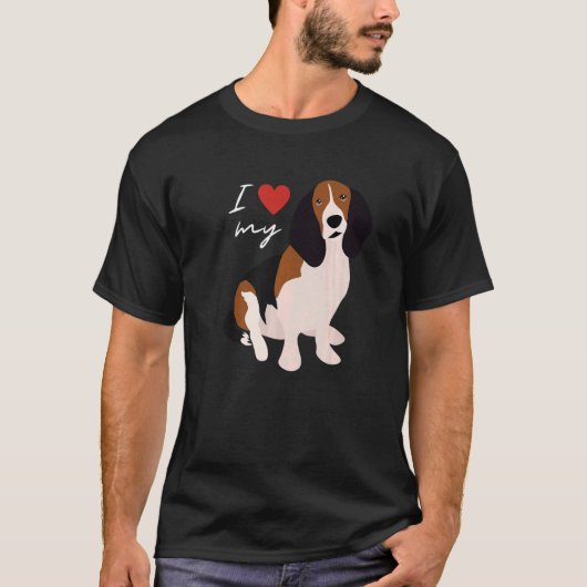 私は私の黒褐色と白のバセットハウンド犬が大好き Tシャツ (正面)