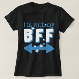 私は私のBFFと一緒にいる（二重矢印） Tシャツ