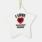 私は私のNebraskanの夫を愛します セラミックオーナメント (左)