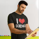 私は科学科学者を愛クールする Tシャツ<br><div class="desc">サイエンス先生のTシャツが大好き。原子モデルを持つハート包まれたはのまわりに、科学者に素晴らし贈り物を作る。科学はそクールうだ。</div>