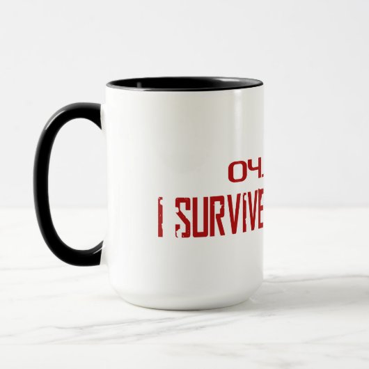 私は税の季節-コーヒー・マグ--を生き延びました マグカップ (左)
