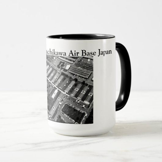 私は立川町の航空基地日本で生まれました マグカップ (正面右)