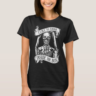 私は箱の中で考えるのを好みます Tシャツ