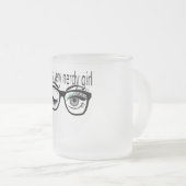 私は緑のアイシャドウを持つとても神経質な女の子だ フロストグラスマグカップ (正面右)