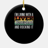 私は肝移植と一緒に暮らしていて揺れている セラミックオーナメント (裏面)