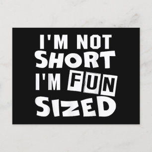 私は背が低いわけじゃない、楽しいサイズのTシャツ 面白いフレーズ シーズンポストカード