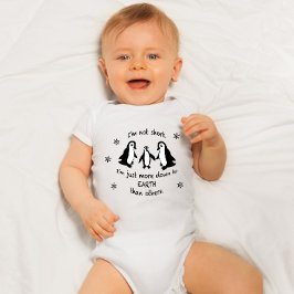 私は背が低くないし、もっと地球まで下がっている ベビーボディスーツ