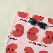 私は腎臓が大好き – かわいい笑顔の腎臓 ビーチタオル (インサイチュ)