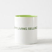 私は腐ったコーヒーカップを売って生計を立てている ツートーンマグカップ (中央)