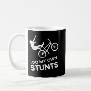 私は自分のスタントをするサイクリング事故バイクもしくは自転車に乗る人が良くなる コーヒーマグカップ