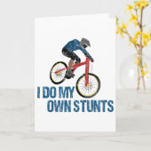 私は自分のスタントマウンテンバイクもしくは自転車に乗る人ヴィンテージ カード (黄色い花)