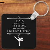 私は自分の行動を知っている – 私は蹴る キーホルダー (裏面)