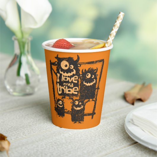 私は自分の部族のモンスターおもしろいファミリーのハロウィーンが大好き 紙コップ (インサイチュ)