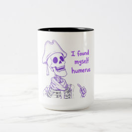 私は自分自身の上腕骨を見つけおもしろいた – Skeleton Pun ツートーンマグカップ