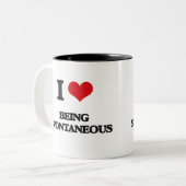 私は自発であることを愛します ツートーンマグカップ (正面左)