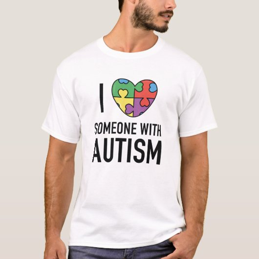 私は自閉症で人を愛している Tシャツ (正面)