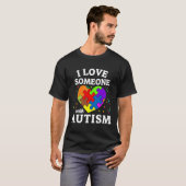 私は自閉症で人を愛している Tシャツ (正面フル)