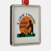 私は草を蹴った メタルオーナメント (右)