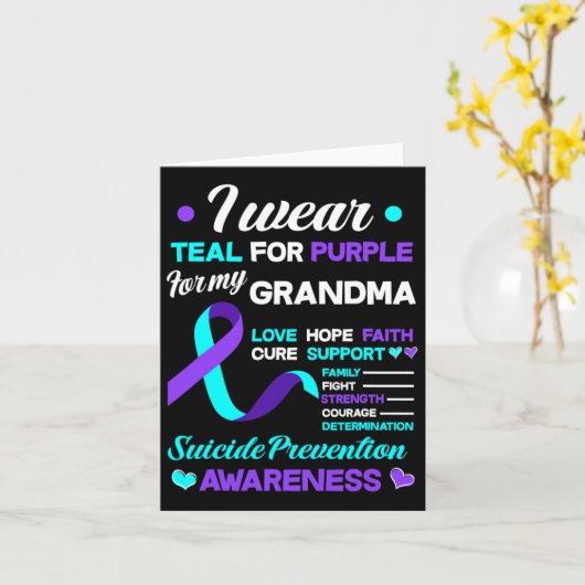 私は衣服ティール（緑がかった色）と紫のおばあちゃんの自殺のために前 カード (黄色い花)