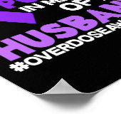 私は衣服パープル私の夫の過剰摂取を認識した記憶 ポスター (角)