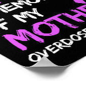 私は衣服パープル私の母のオーバードーズ戦争の記憶 ポスター (角)