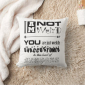 私は装飾用クッションではない風変わり クッション (ブランケット)