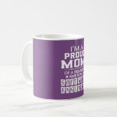 私は誇り高いソフトウェアエンジニアのお母さんです コーヒーマグカップ (正面左)